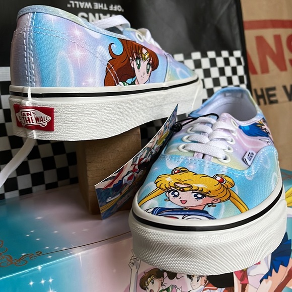 Vans Authentic Pretty Guardians & Tuxedo Mask Sailor Moon Men’s sneakers - Picture 9 of 16